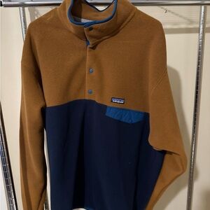 Patagonia Tan and Navy Fleece Pullover